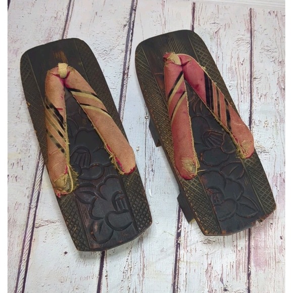 Vintage Japanese Wooden Wood Geta Geisha Sandals Shoes - Picture 1 of 9